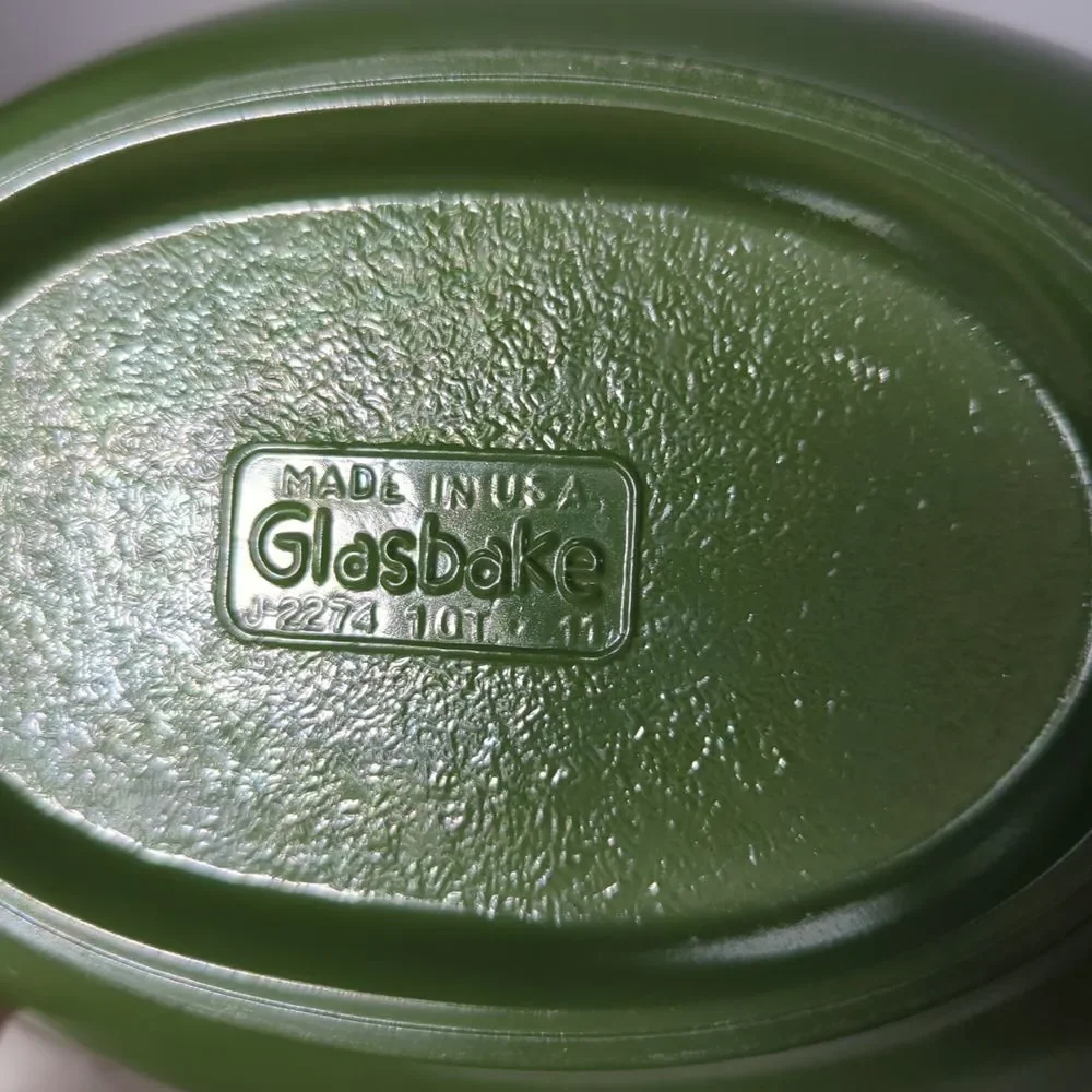 Vintage Glasbake Jeanette Green w/ Gold decorated lid J2274 oval 1 QT Made In US